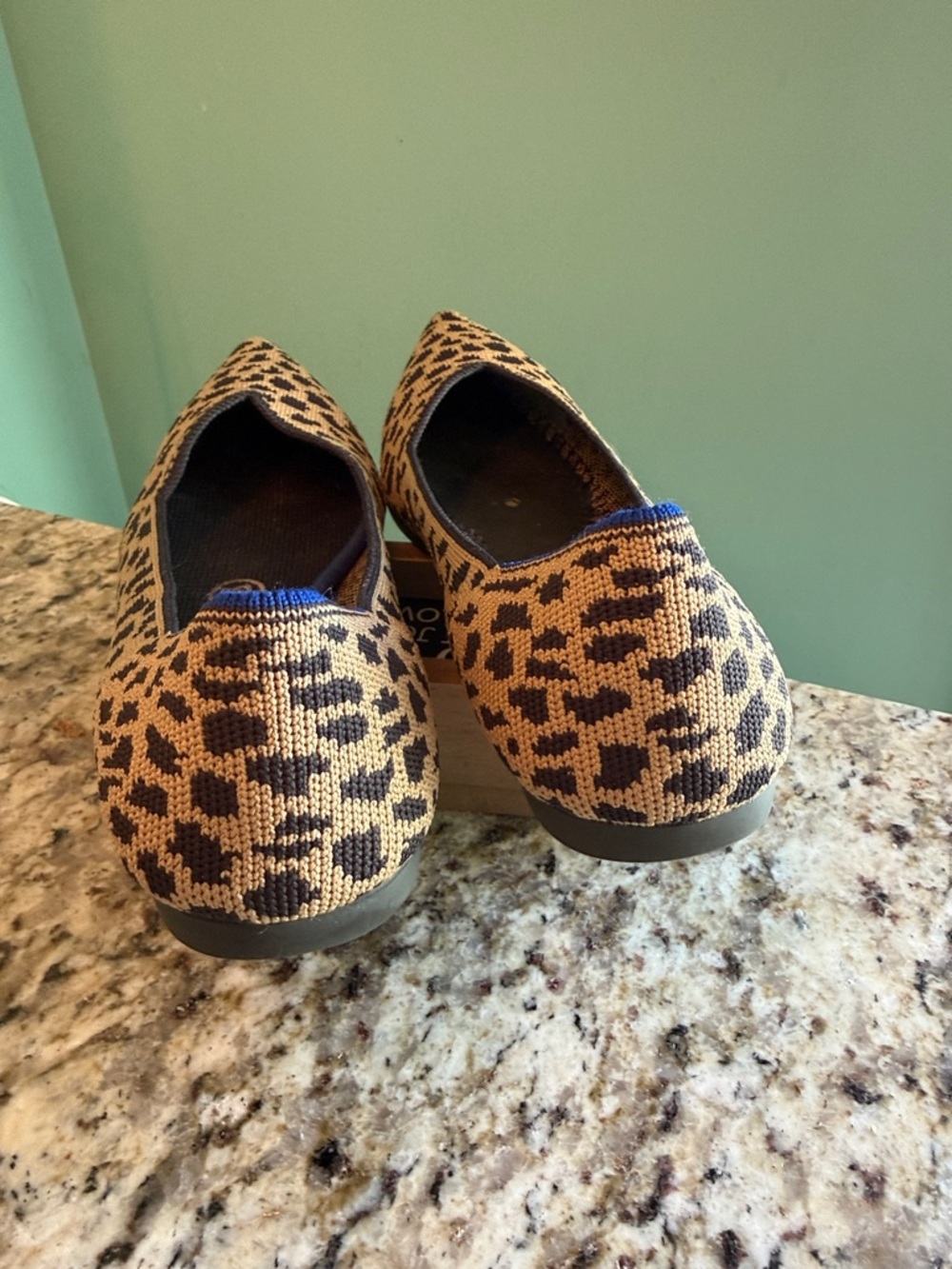 Rothy’s The Point Flats Leopard Print Women’s Size 8 Almond Black Blue Trim - Picture 6 of 6